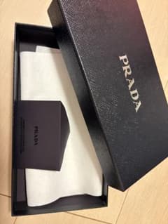 PRADA 長財布 箱のサムネイル