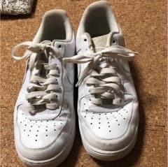 NIKEのサムネイル