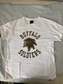 白Tシャツのサムネイル
