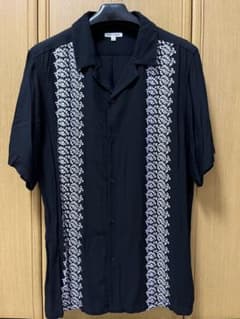 【美品】開襟オープンカラーシャツ キューバシャツ 半袖シャツ 黒Ｌのサムネイル