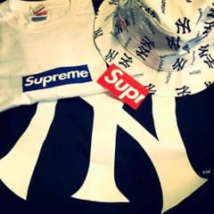 supreme yankeesボックスロゴのサムネイル
