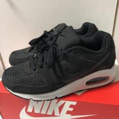 NIKEエアマックスコマンドのサムネイル