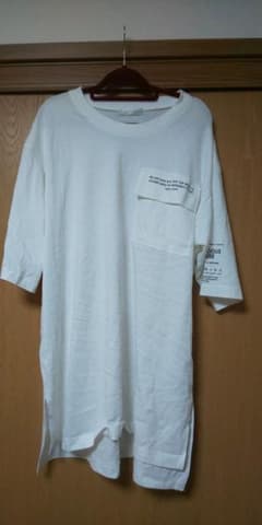 オーバーサイズTシャツのサムネイル
