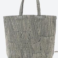 ミナペルホネン　トートバッグ　フォレスト　極美品　Lサイズのサムネイル