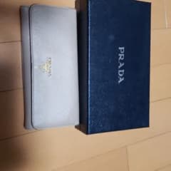 PRADA　長財布のサムネイル