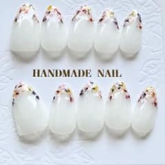 現品 ネイルチップ 押し花 フレンチ ホワイトM 大人可愛いのサムネイル