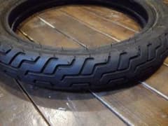 ダンロップ　80/100-16 タイヤ　Dunlopのサムネイル