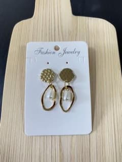 ピアス イヤリングのサムネイル