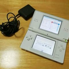 DS Lite ホワイト　アダプター付きのサムネイル