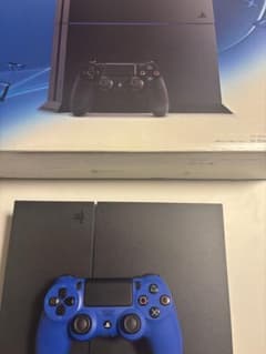 PS4 本体 ジェットブラック　箱あり　　（CUH-1200A）のサムネイル