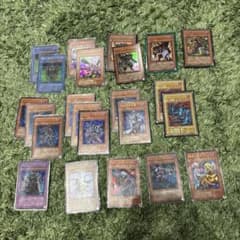 遊戯王OCG デュエルモンスターズ カード　まとめ売り　23枚　闇カードのサムネイル