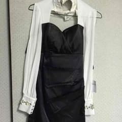 ドレス/ワンピースのサムネイル
