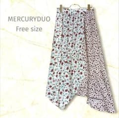 美品花柄 アシンメトリー ロングスカートfree Sizeのサムネイル