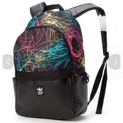 adidas リュックのサムネイル