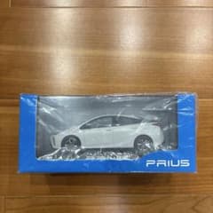 プリウス ホワイトモデル 070 非売品のサムネイル