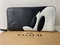 【美品】coach ミッキー　コラボ　財布　Disney ディズニー　黒のサムネイル