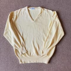 Brooks Brothers クリーム色 Vネックセーター - メルカリ