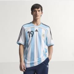  アルゼンチン代表2006 メッシ 19番 レプリカシャツ XL adidas 完売アルゼンチン代表 復刻版メッシ 19番 ユニフォーム - メルカリ