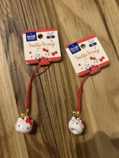 ハローキティ 鈴付きストラップ 2個セット - メルカリ