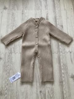 【新品タグ付き】ベージュ リブ編みロンパースのサムネイル