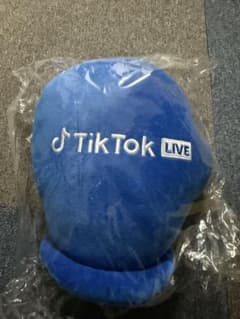 TikTok クッション 非売品のサムネイル