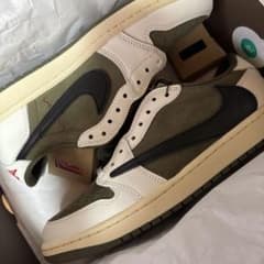Travis Scott "Reverse Olive" 27.5cmのサムネイル