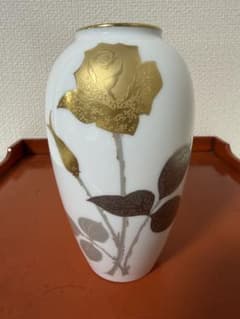 大倉陶園 OKURA 花瓶 金蝕バラ - メルカリ