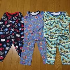 専用ページ☆パジャマ3枚セット☆90☆90☆95☆中古☆のサムネイル