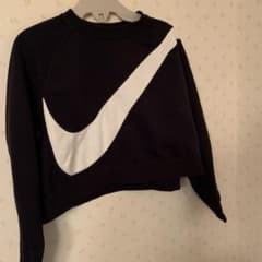 NIKE トレーナーのサムネイル