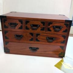 美品　飛騨高山けやき工芸　ミニ箪笥　こひきだし　オマケ　未使用彫円空工房楊枝 美品 飛騨高山けやき工芸 ミニ箪笥 こひきだし オマケ 未使用彫円空