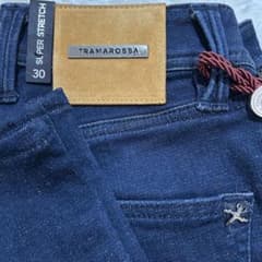 新品タグ付✨ トラマロッサ スーパーストレッチ デニム 濃紺 30 新品タグ付✨ トラマロッサ スーパーストレッチ デニム 濃紺 30