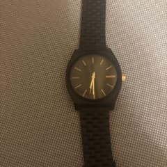 NIXON ブラックラバー 時計のサムネイル