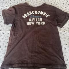 閉店セール　Abercrombie & Fitch XL Tシャツ ブラウンのサムネイル