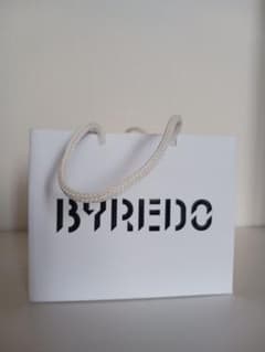BYREDO ショッパー ホワイトのサムネイル