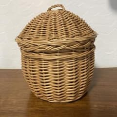 ナチュラル雑貨　カゴ小物入れのサムネイル