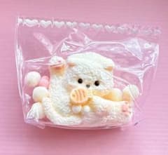 海外スクイーズ 捏捏 kikisquishy 氷バター ねこちゃん - メルカリ