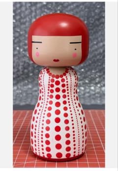 草間彌生　ルーシーカーズ　dot red　こけし人形のサムネイル