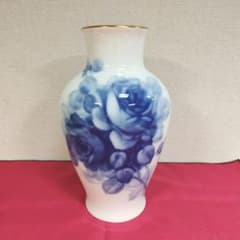 大倉陶園 OKURA ブルーローズ 花瓶 - メルカリ