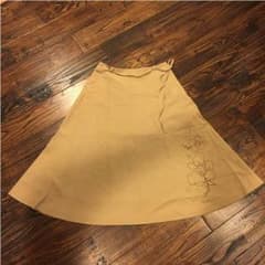 刺繍スカートのサムネイル