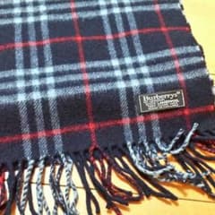 BURBERRYのマフラーのサムネイル