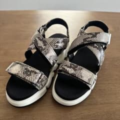 PLST プラステ パイソン柄 サンダルのサムネイル