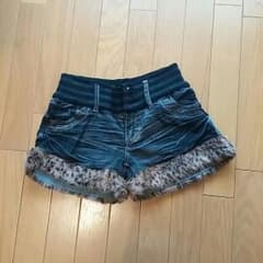 デニムパンツのサムネイル