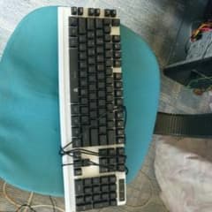 光る！ゲーミングキーボードのサムネイル