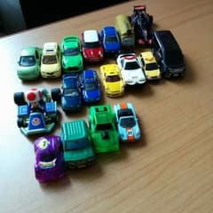 ミニカー18台のサムネイル