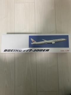 JAL Boeing 777-300ER 1/200 モデルのサムネイル