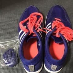 adidas ランニングシューズのサムネイル