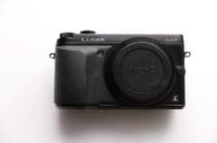 LUMIX GX7 ミラーレスカメラ 本体のみ　レンズは付きませんのサムネイル