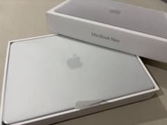 Apple MacBook Neo 本体 シルバー 512GBのサムネイル