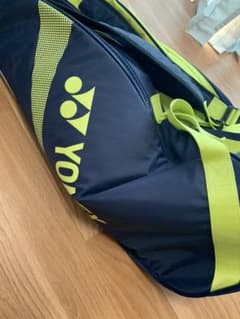(最終値下げ)YONEX バドミントン大容量バッグのサムネイル