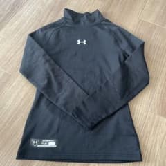Under Armour ブラック アンダーシャツ YLGのサムネイル